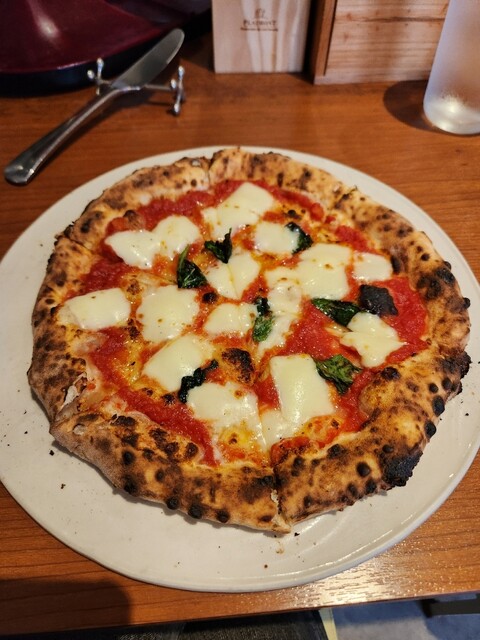 おぴざページ 百名店ピザでランチ』by Pideo23 : ポルタ・ヌォーヴァ (Porta Nuova