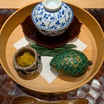 日本料理 かしづき - 茶碗蒸し・松葉ガニ・菊菜餡、あん肝、茶ぶりなまこ。