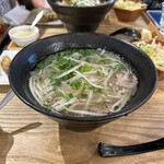 リゾートレストラン ホーチミン - 