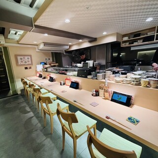 すし居酒屋 楽_2