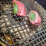 囲炉裏焼肉 牛華 - 