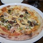 カネ保水産 - ポルチーニ他茸たっぷりのピザ