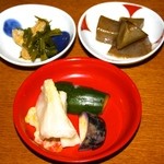 エル・コンドル・パッソ - チャージに付く3品 お酒が進みます。