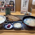 海鮮丼と干物定食専門店 京都醍醐店 - 