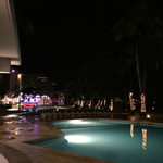 WORLD CAFE - レストランから見えるプール