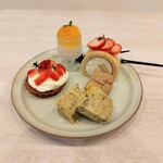 タスメット カフェ - アニバーサリースイーツプレート