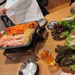 タレ焼肉と包み野菜の専門店 焼肉くるとん たまプラーザ店 - 