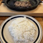 グリルK - 炭火焼ハンバーグランチのスタンダード（160g）とライス1600円
