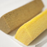 夢屋 菜の花 - 料理写真:←コーヒーバウム。カット。→湘南ゴールドソフトバウム。カット。