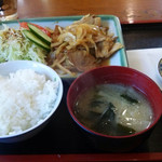 きり株 - 生姜焼き定食850円