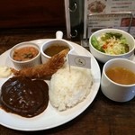 ジャパリア・レグナ - 名前につられて注文しました。その名は「大人様ランチ」ソフトドリンクが付いていて1000円。