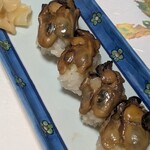 一冨士 - 料理写真:かき寿司（本当は5個。1個食べたあとです。）