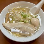 中華そば 七麺鳥 - 背脂醤油ラーメン（850円）
