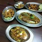 プルジャ ダイニング - 色々と料理を並べて・２回目