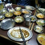 プルジャ ダイニング - 宴の後の空き皿・・