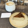 WOODBERRY COFFEE ROASTERS - ほうじ茶バスクチーズケーキ、ホットカフェラテ