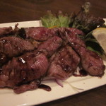 たべどころ絆 連 - 牛カルビ　864円