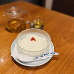 苦楽園中華 マルベリー - 杏仁豆腐
