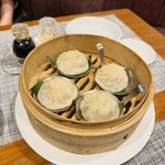 苦楽園中華 マルベリー - スープたっぷり小籠包