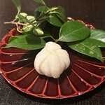やまぐち - 椿　百合根団子　百合根で包んだフォアグラのテリーヌ