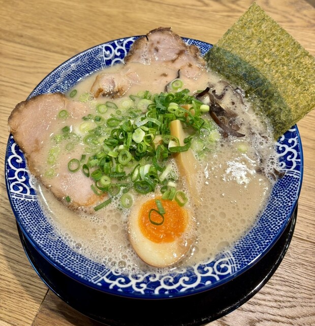 鶴亀堂 名東極楽店 - 本郷/ラーメン | 食べログ