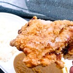 国産の若鶏 やきとりザンギNo.1 - ザンギスパイスカレー