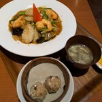 サワダ飯店 - 海鮮五目餡かけ焼きそば御膳