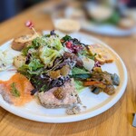 ベジバル チバットリア - クリスマス特別仕様のサラダプレート♡