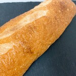 ローゼンボア - バゲットが意外（ごめんなさい）なおいしさ。また買いに行きます