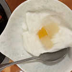 中華料理 鍋一 - サービスの杏仁豆腐