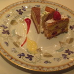 銀座 レカン - 自分はミルフィーユ、サバラン、マロンタルトで満腹です。