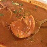 ハリマ・ケバブ・ビリヤニ - ニハリに入った柑橘果物の皮！