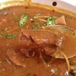 ハリマ・ケバブ・ビリヤニ - ニハリの鶏肉