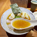 ジャパニーズ ラーメン 五感 - 吟味された素材の旨みを重ねつつ、雑味を除いたクリアな味のスープ