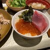ラビスタ東京ベイ - 料理写真:セルフいくら・かに身・マグロ丼