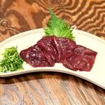 大衆馬肉酒場 馬王 - 馬肉の生レバー刺し
