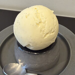 UTAKATA COFFEE - 黒胡麻プリンアイス