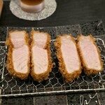 とんかつ ふじ井 - 左：TOKYO Ｘ　右：極上三代目まるやま豚