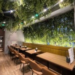 SHIBUYA SPICE 薬膳楽園 - テーブル席