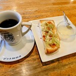 ダフネ珈琲館 - サービスモーニング
日替わりセット（ツナキャベツトースト）／ブレンドコーヒー　500円