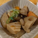 かつ芳 - 突出し(筑前煮？)