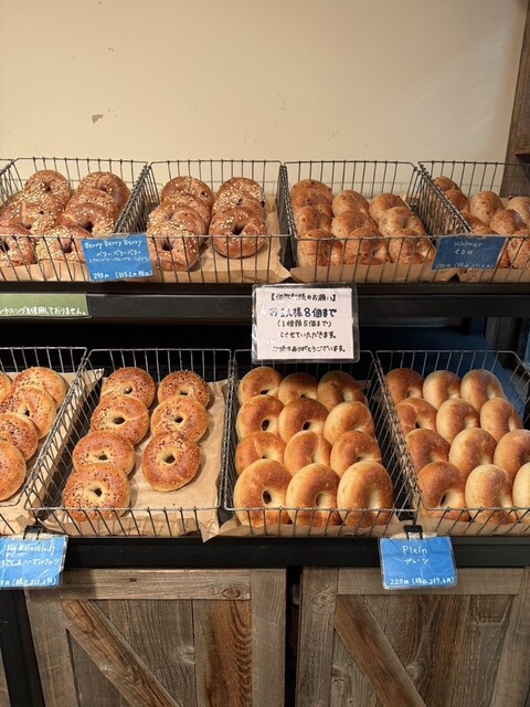 もちもち好きにはたまらない、行列必至の本格ベーグル』by もぐ日和