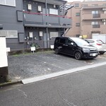 武蔵野 伝統の味 涼太郎 - 茶畑の手前に専用P