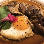 秘密基地植物園   - ワインで煮た角煮