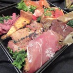 ジュイップ - 豚フィレのカツレツ プロシュート添えの方から撮影