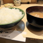 丸一 - 真っ白な白米と豚汁