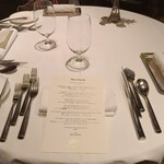 フィリップ・ミル 東京 - テーブルセッティング