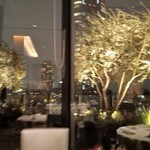 フィリップ・ミル 東京 - 窓からの風景