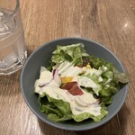 ぼんじょるの - サラダも美味しい。