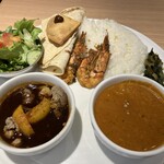 335547861 - 日替りスペシャル<夏野菜とビーフのカシミールカレー/バターチキン>